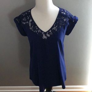 Euc express woman’s navy lace top